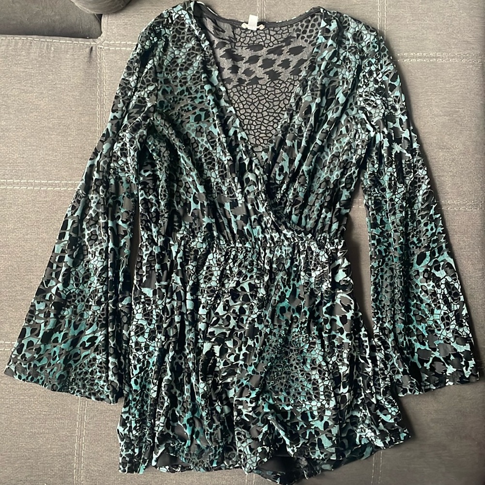 Romper - Picture 3 of 4